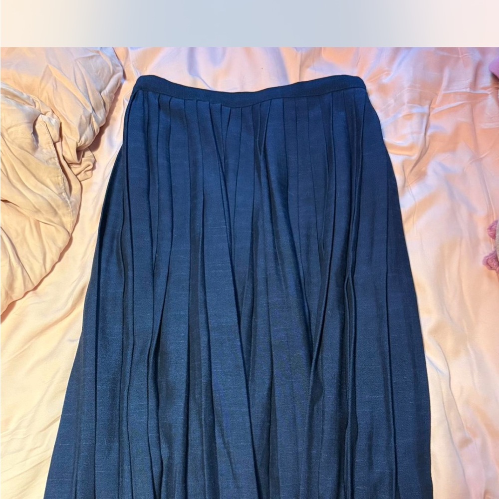 Elegant Blue Pleated Skirt